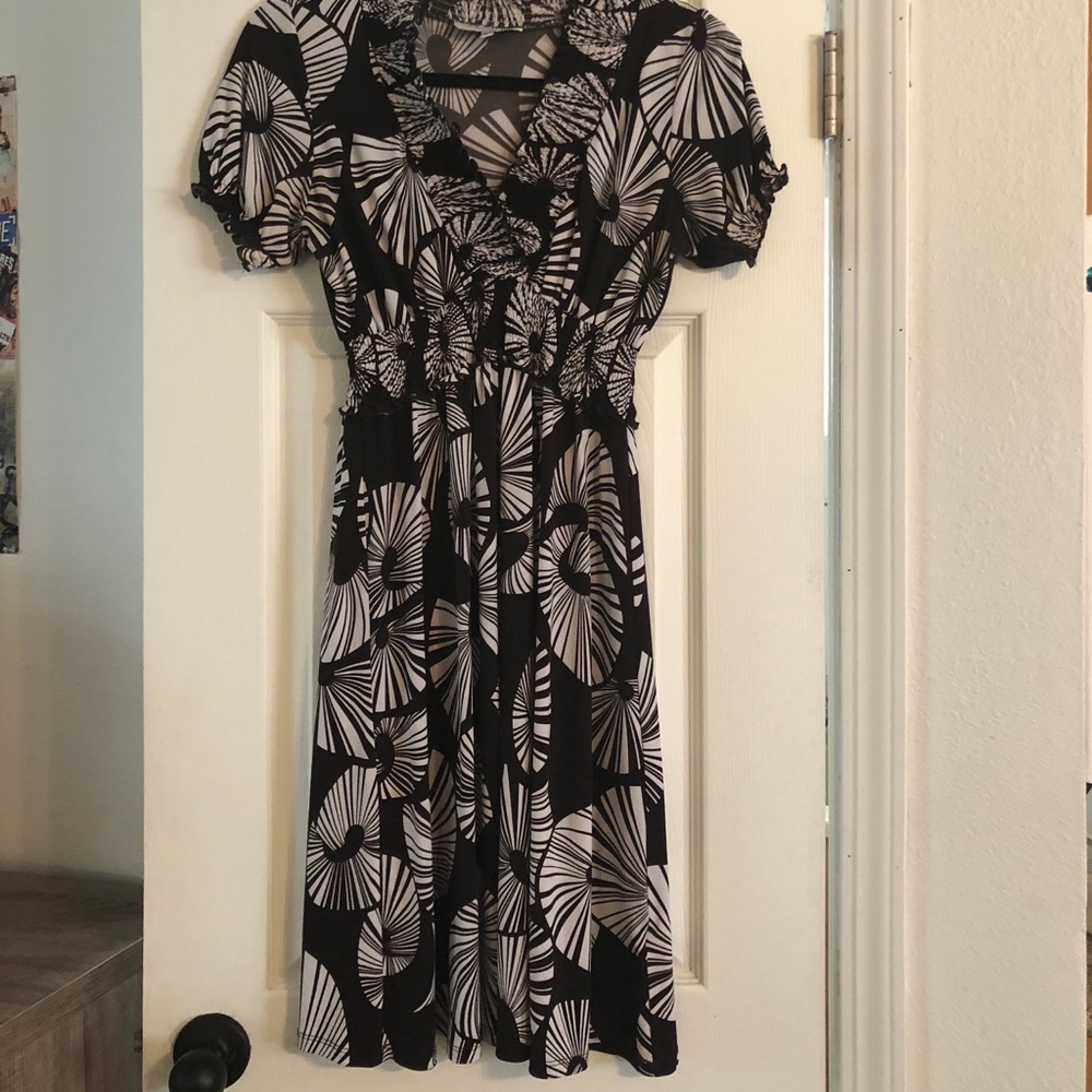Casual flirty patterned dress